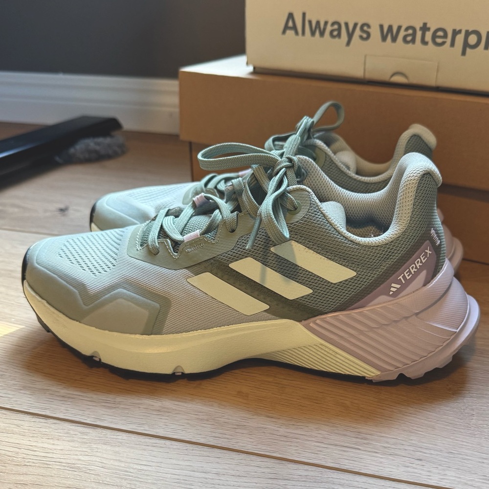 Adidas Soulstride Terrex Trail Running Shoe women’s silver green jade size 8